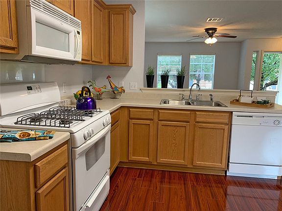 5th image of 1430 Big Bend Dr Unit 8