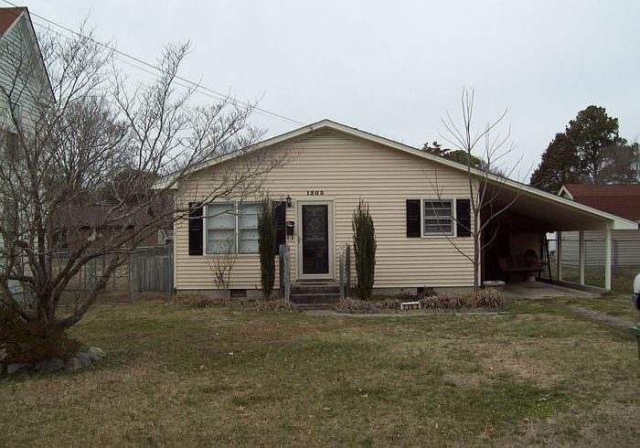 1st image of 1203 Carolina Ave