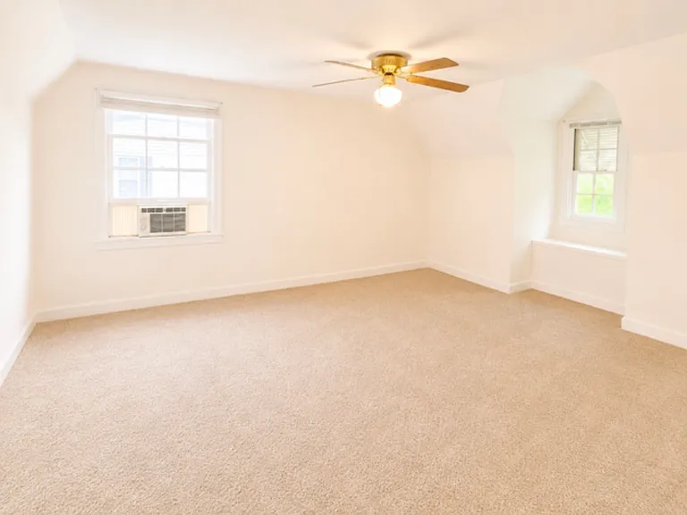 163 N Ewing Ave — Photo 14