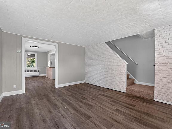 2nd image of 3720 Greenvale Rd