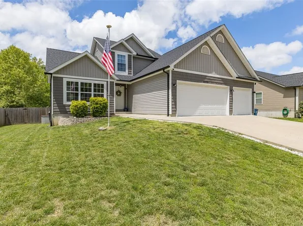 1529 Saint Charles Dr, Hillsboro, MO 63050