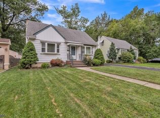 335 Oakwood Ave, Kenilworth, NJ 07033