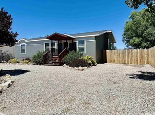 15 Willow St, Round Mountain, NV 89045