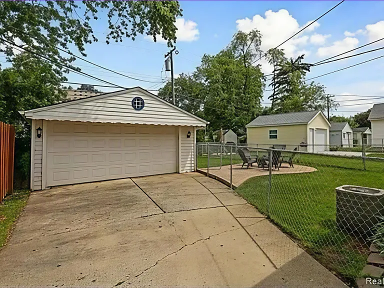 2 Car Garage