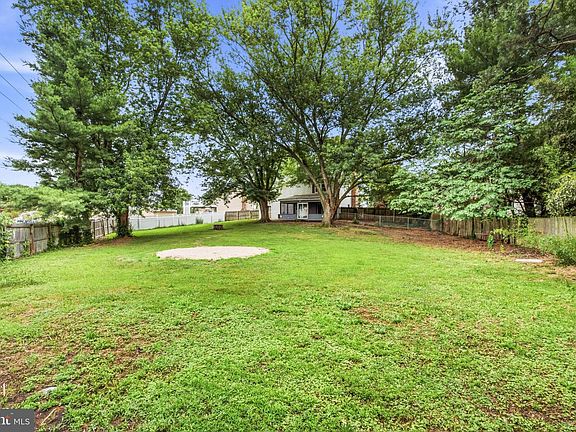 5th image of 528 Denise Ct