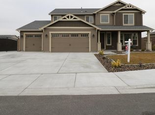 4005 Des Moines Ln, Pasco, WA 99301