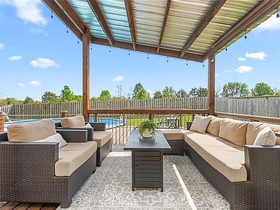 5th image of 108 Brightleaf Ct