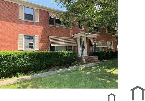 923 S Green Rd — Photo 10