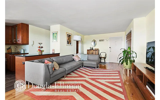 Sold by Douglas Elliman | media 10