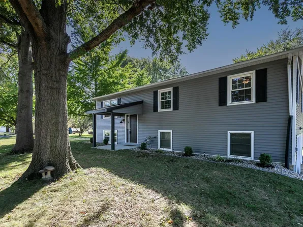 1664 Fountainbleu Dr, Worden, IL 62097