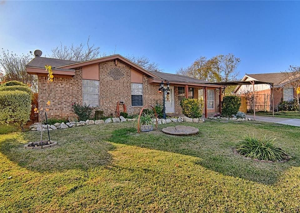 1st image of 407 Kemp Ct