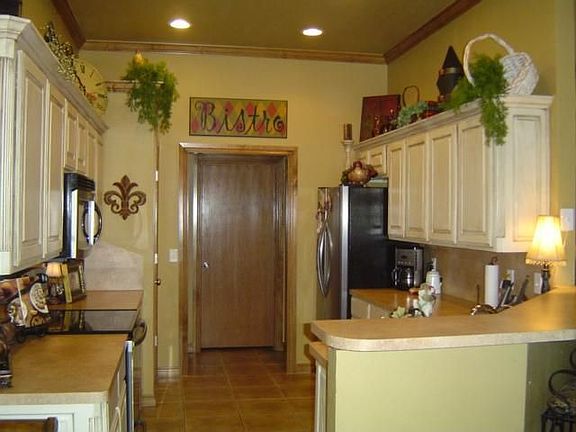 3rd image of 513 SW 164th Ter