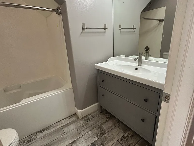 475 N Redwood Rd — Photo 24