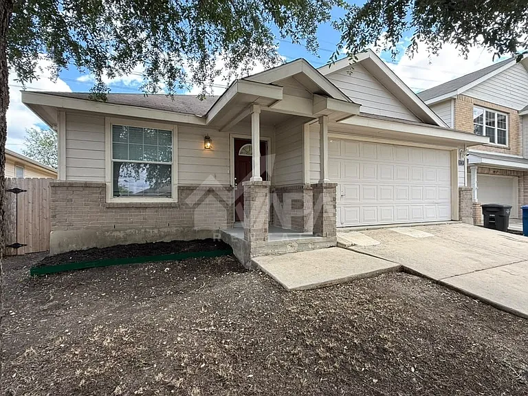 9218 Everton — Photo 3