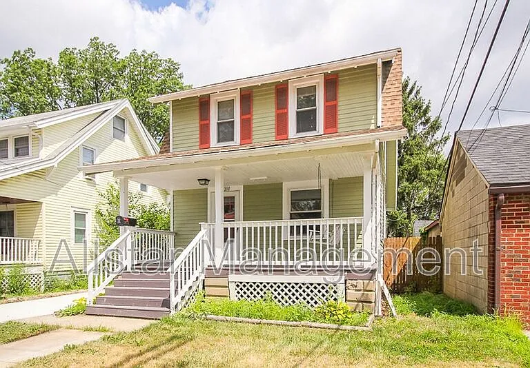 14210 Athens Ave — Photo 2