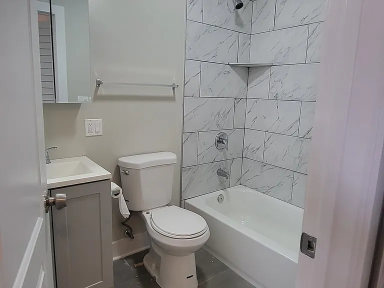 6418 N Campbell Ave #1 — Photo 5