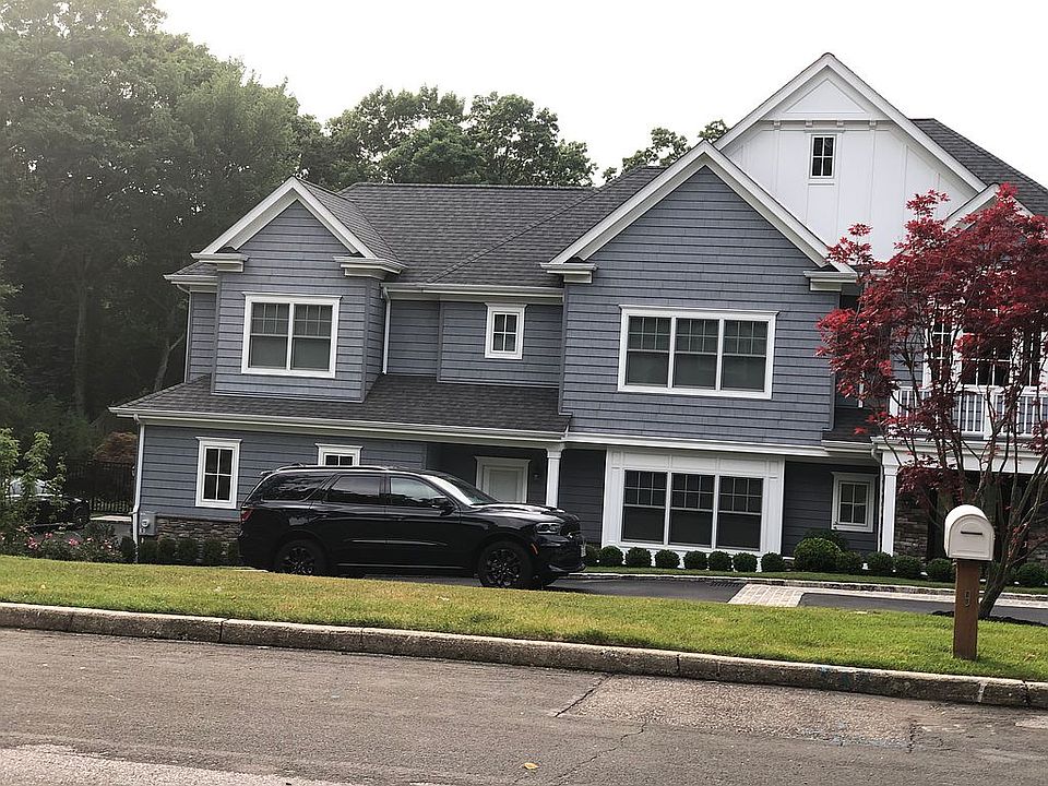 2nd image of 9 Split Rock Ct