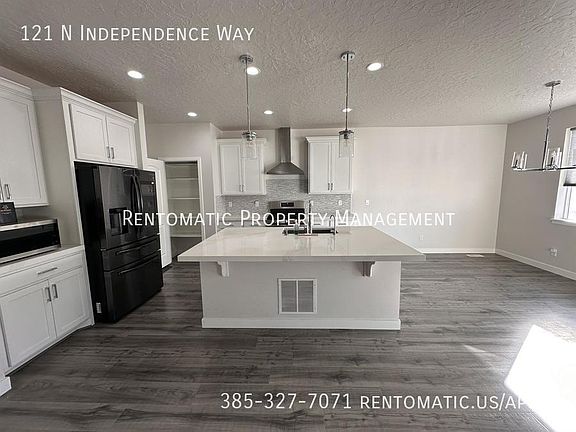 2nd image of 121 N Independence Way