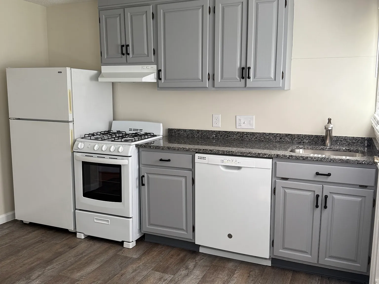 1 bed, $1,650 — Photo 2