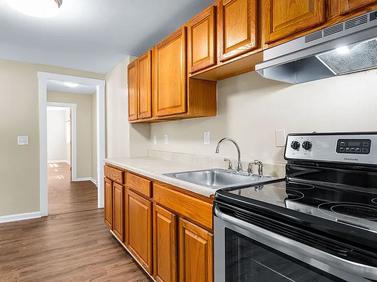 162 W Main St #A — Photo 2