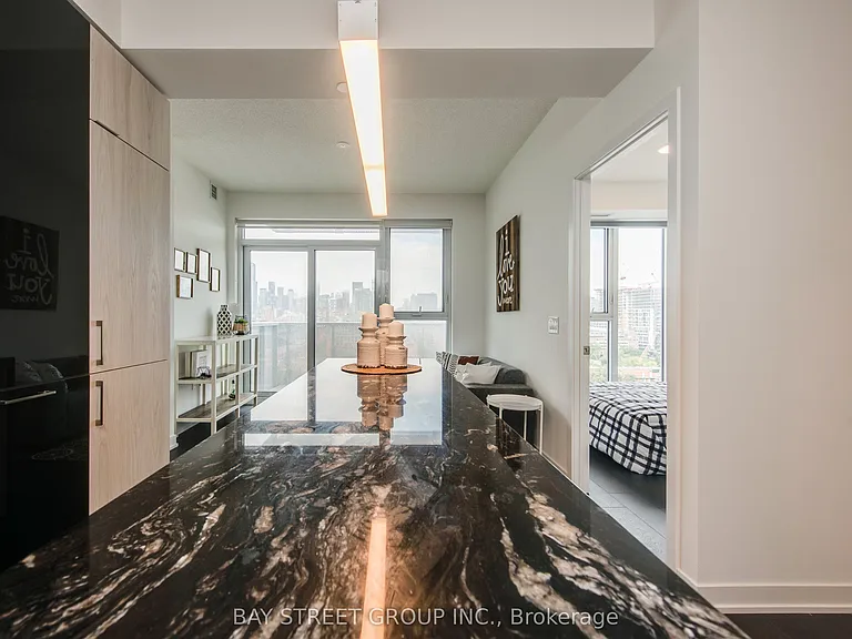20 Richardson St #918 — Photo 11