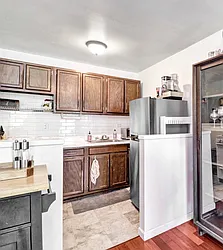 Rented by R New York