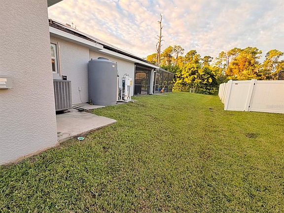 3rd image of 3123 CHIPLEY AVENUE