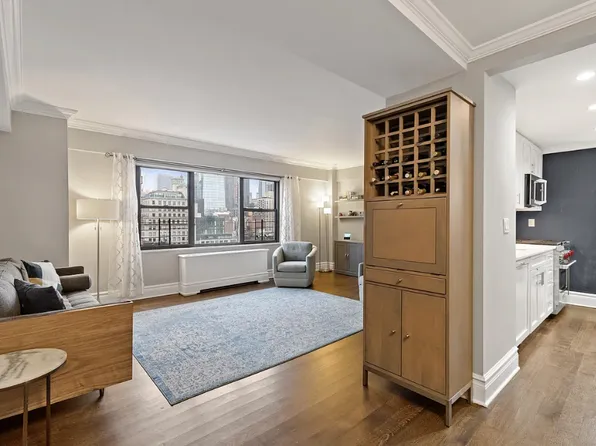 201 East 25th Street 19D image 3 of 11