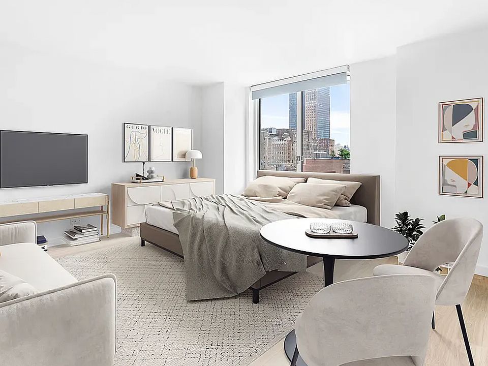 1st image of 70 W 37th St #1612B