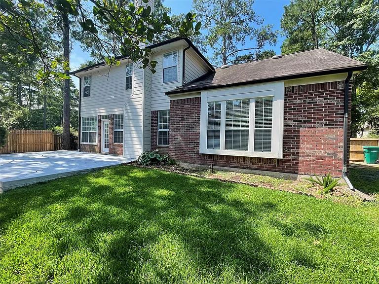 8 Greentwig Pl — Photo 32