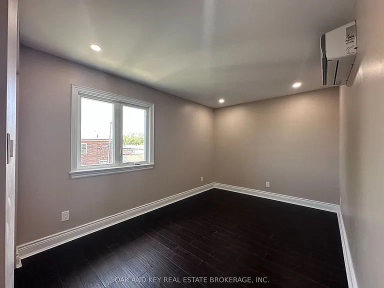 6 Lapp St #UPPER — Photo 21