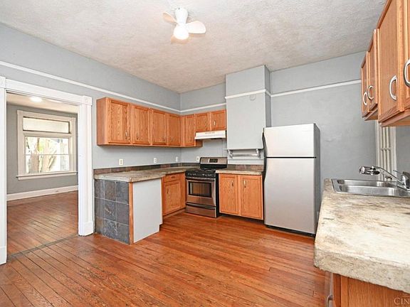 3rd image of 2202 Clifton Ave