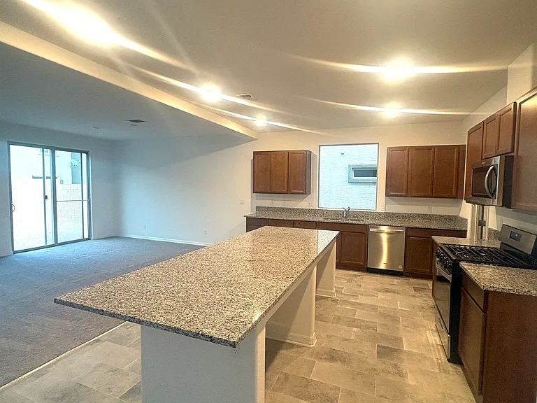 5756 Avondale Rise Way — Photo 3
