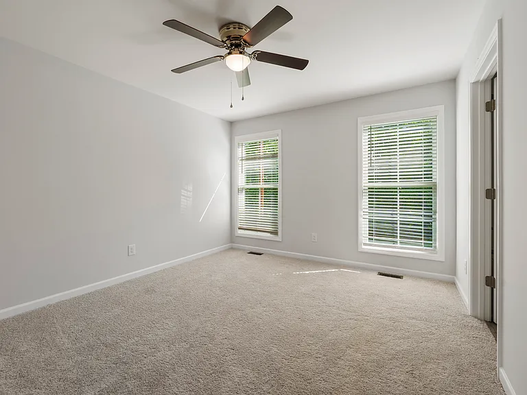 702 Park Ave — Photo 10