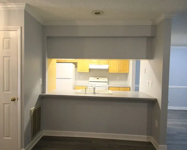 806 Beech Dr — Photo 5