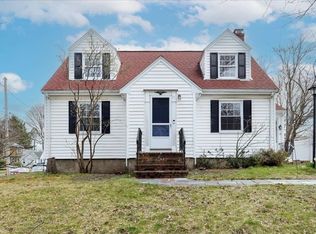 35 Abington Ave, Peabody, MA 01960