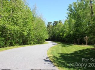 1 Walnut Ridge Dr, Iron Station, NC 28080