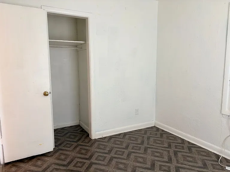 3111 Amherst St — Photo 20