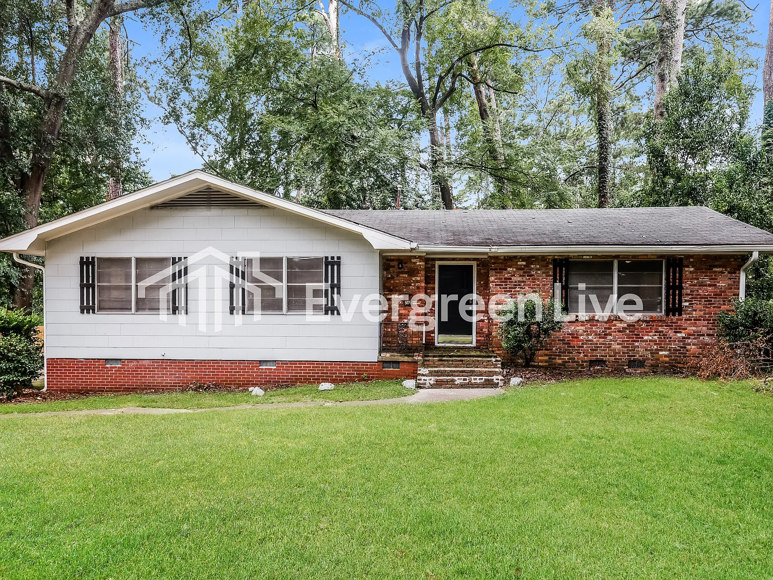 3 bed, 2.0 bath, 1498 sqft, $1,095 — Photo 1