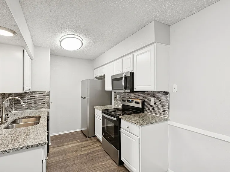 Belmont Place — Photo 13