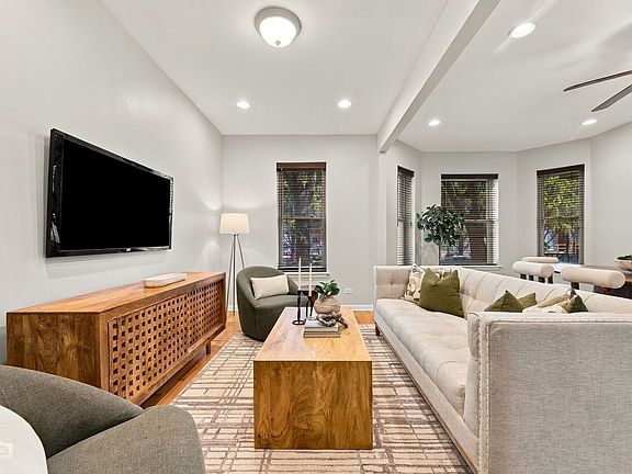 5th image of 2440 N Linden Pl #1