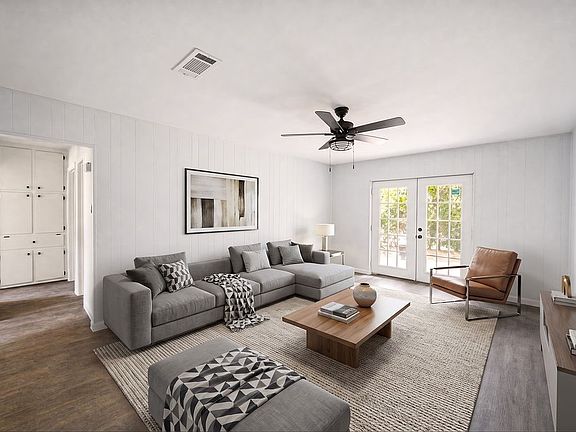 2nd image of 3856 Brambleton Pl