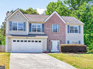 1209 Mystic Dr, Loganville, GA 30052