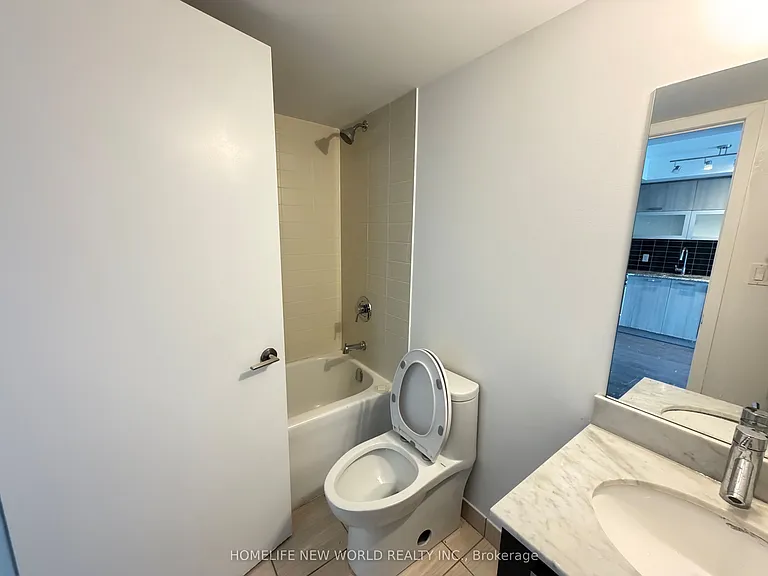68 Abell St #532 — Photo 7