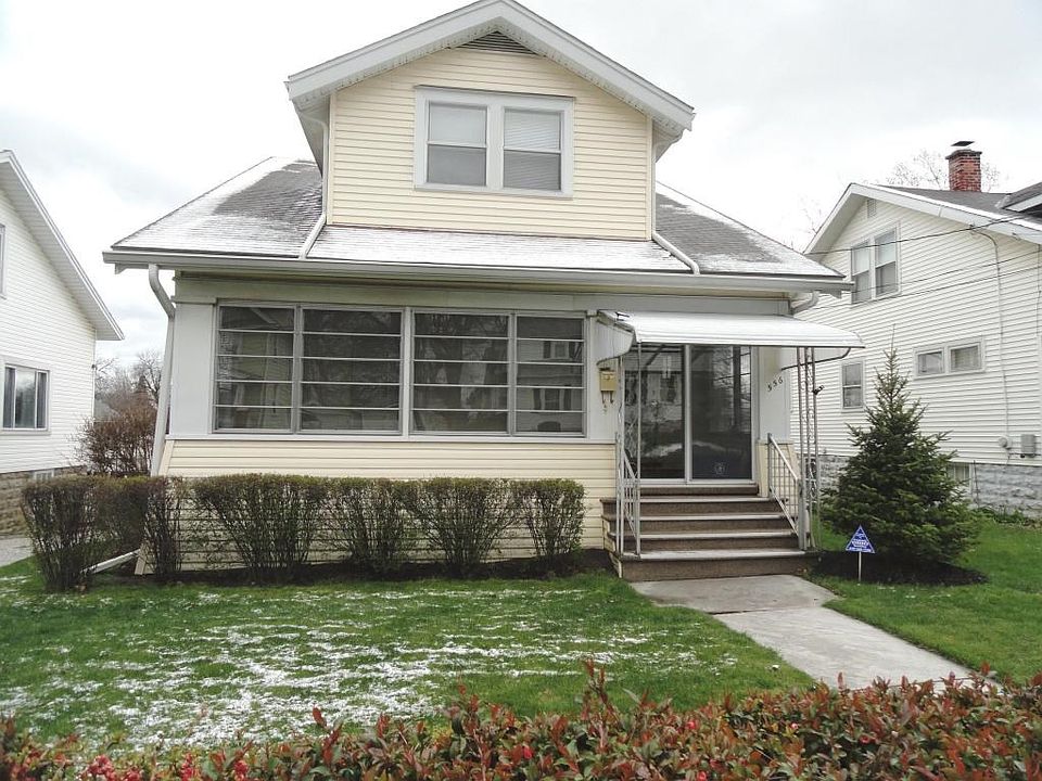 566 Courtland