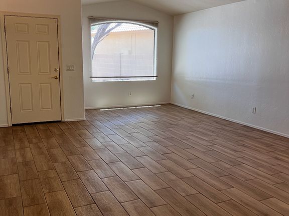 2nd image of 5598 W Crimson Bluff Dr