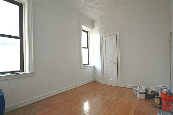 Rented by Keller Williams NYC | media 16