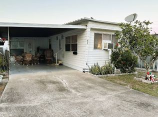 57 Kumquat Pl, Tavares, FL 32778