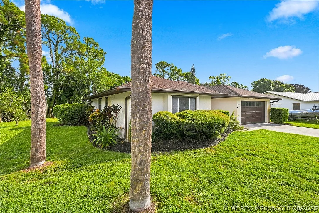 3 bed, 2.0 bath, 1874 sqft, $2,600 — Photo 3