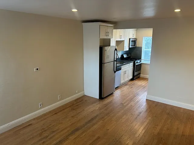 2 bed, 700 sqft, $2,795 — Photo 4